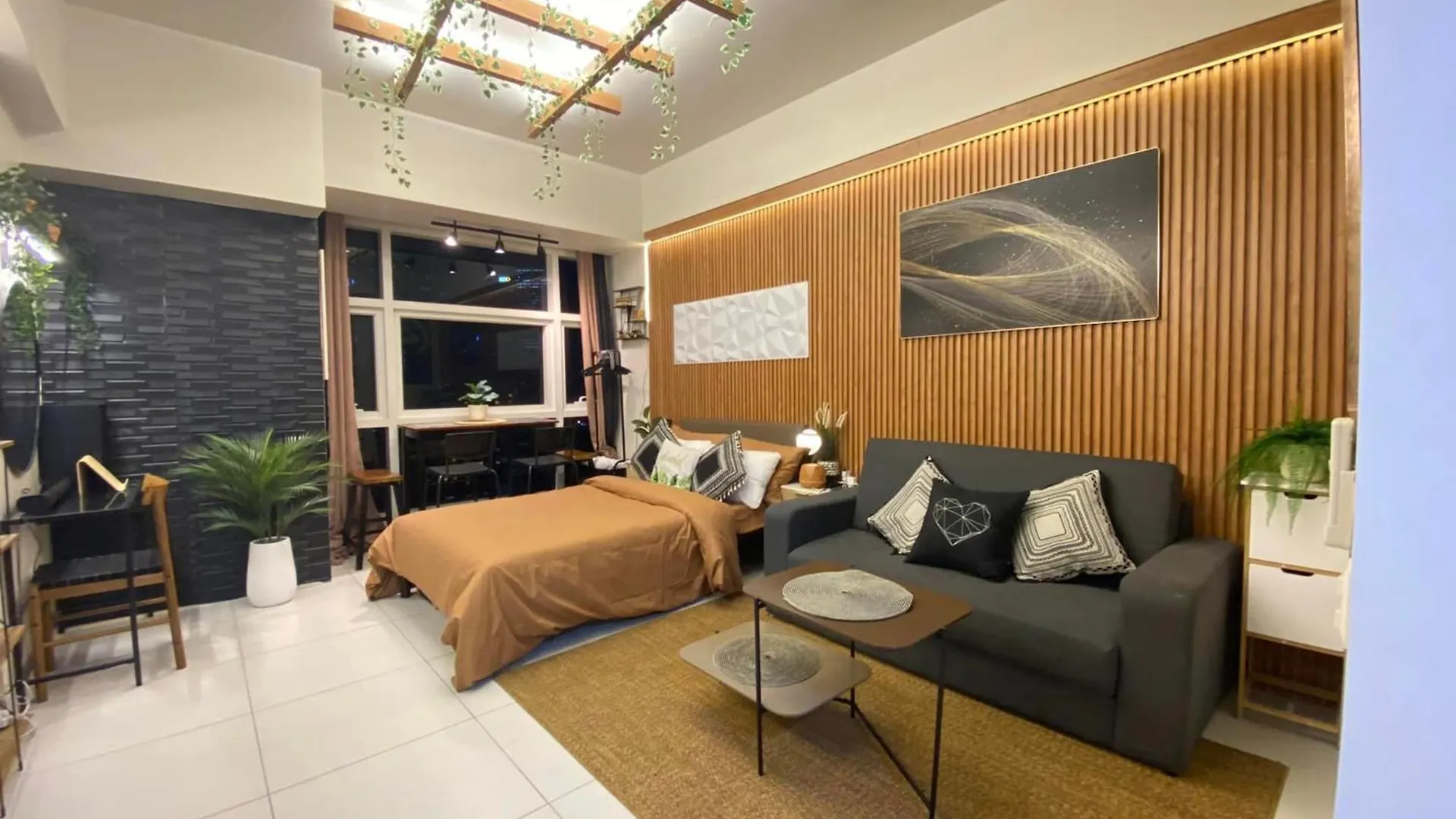 Twin Oaks Near Mrt Shaw, Megamall, Shangri-La Plaza Manila 0*,  Filipiny